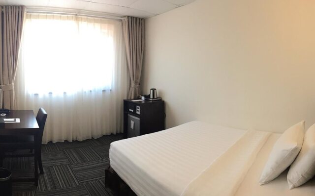 Sakura Hotel 3