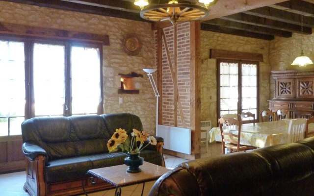 Chic Holiday Home in Siorac-en-perigord With