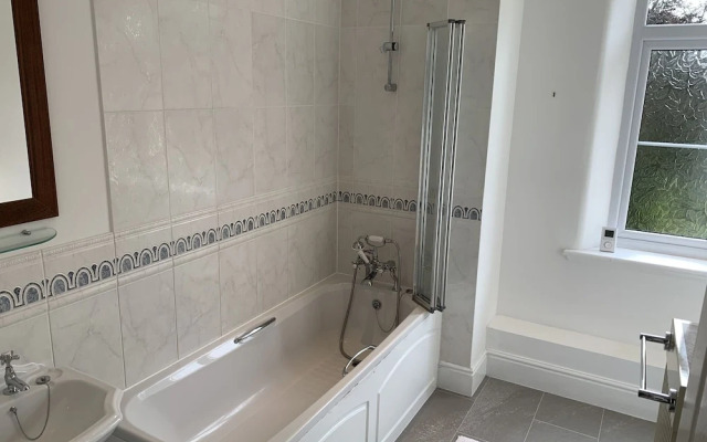Stylish 3 Bed Apartment in Bristol