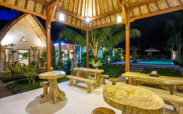 Crystal Bay Pool View Bungalow