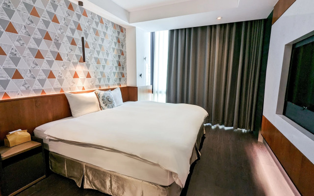 CHECK inn Taichung Zhongshan