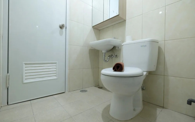 3BR near Sumarecon Mall Bekasi at The Springlake Apartment