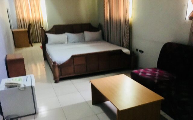 OmoLucas Hotel & Suites