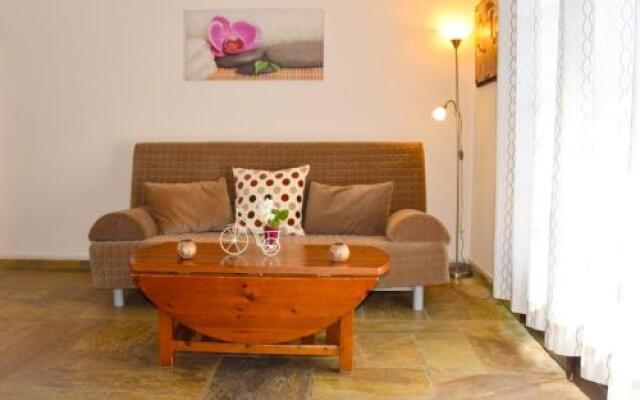 Agnanti Hotel & Apartments