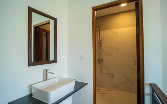 Green Amazon Hotel