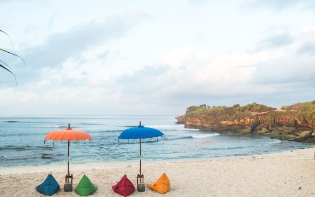 D'Byas Beach Club and Villa