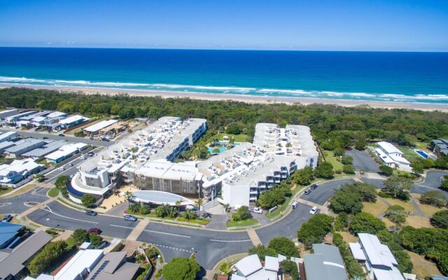 Cotton Beach 54 Rooftop Pool View