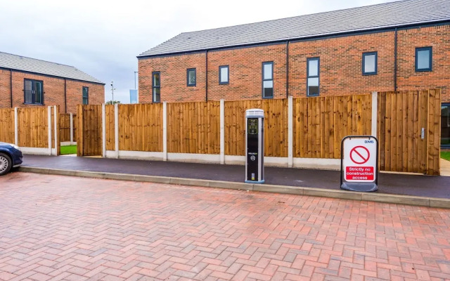 Stunning 3-bed House in Salford