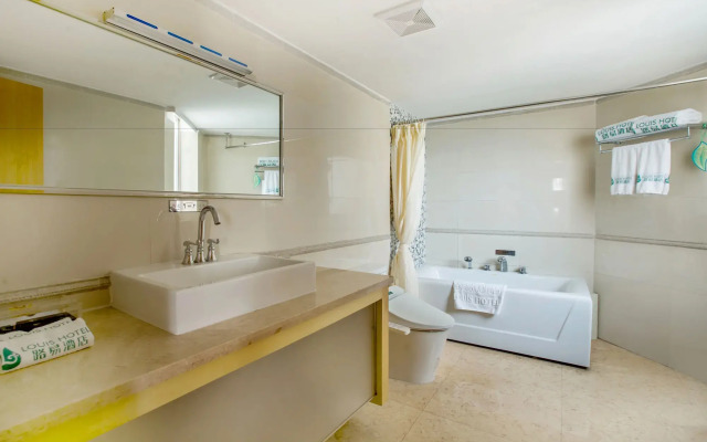 Louis Hotel Zhongshan