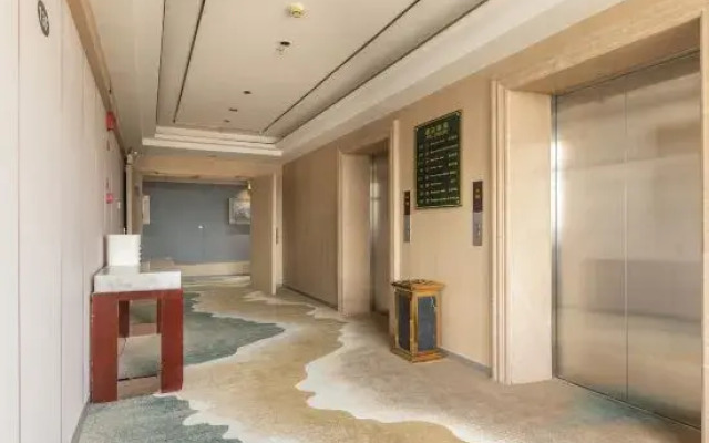 Coconut Rhyme Golden Dragon Hotel (Qionghai Yinhai Road Flagship)