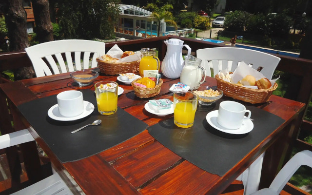 La Posta de Carilo Apart Hotel
