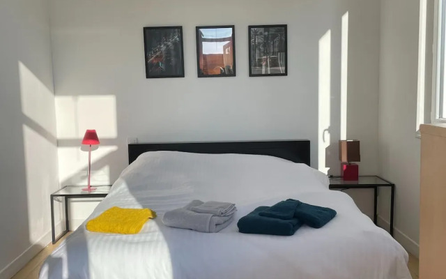 Beautiful Holiday Home With Swimming Pool