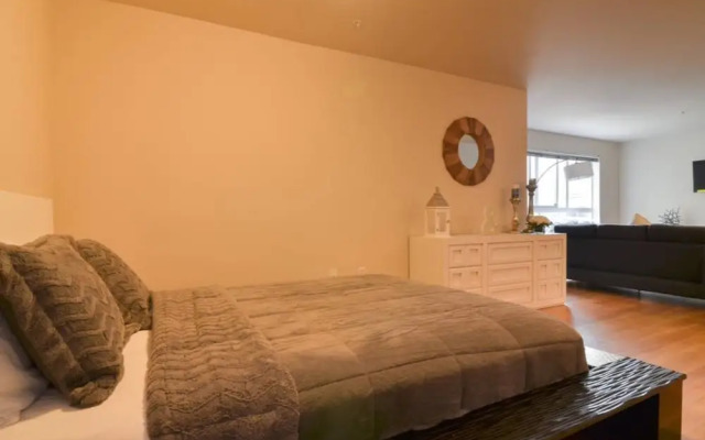 Space Needle Studio Major Attractions