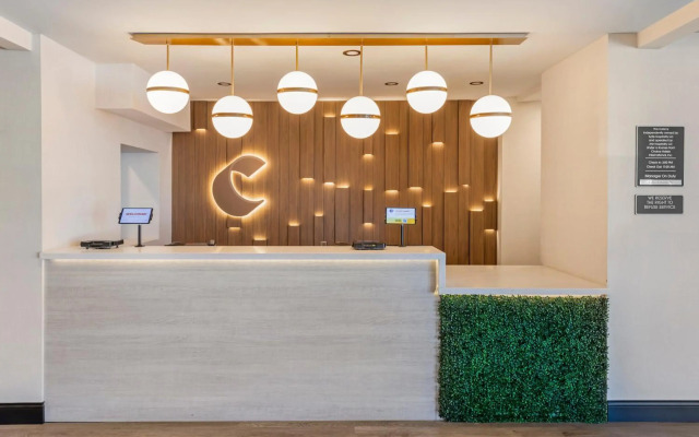 Comfort Inn & Suites Irvine Spectrum
