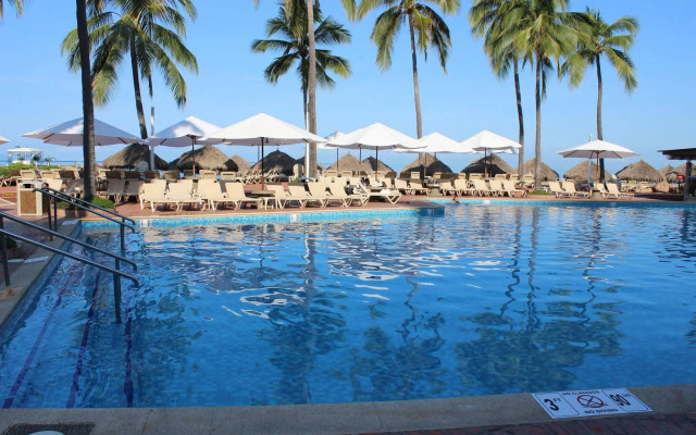 Buganvilias Resort Vacation Club by Ypj