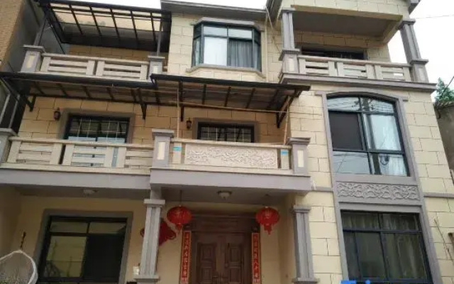 Anji Shanchuan Yunshang Grassland Qingxin Youshe Homestay