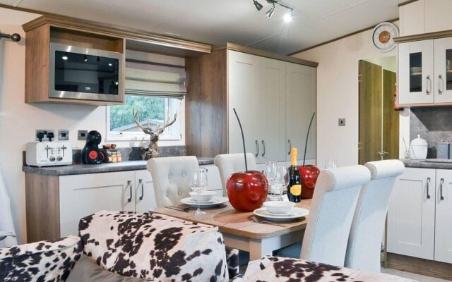 Luxury Boutique Style Lodge With hot tub