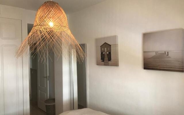 2204-Luxury apt on the beach,new,on duquesa port!