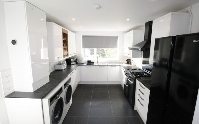 Luxurious 4-bed Victorian in the heart of Cardiff