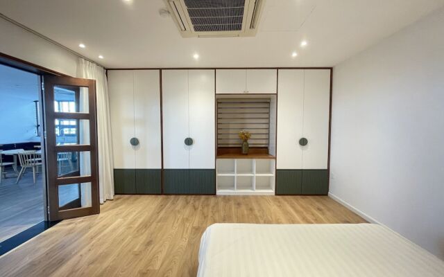 HNC Premier Hotel & Residences