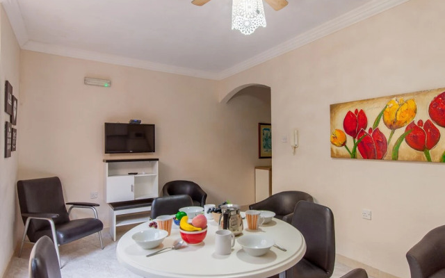 Merill Pool and Sea, charming Apart 1