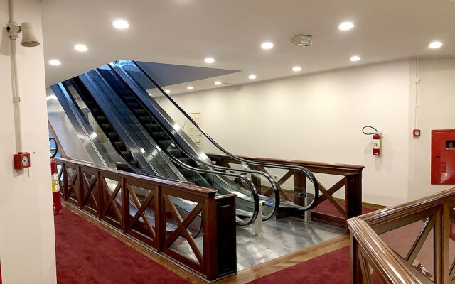 Center Suíço Flats e Shopping