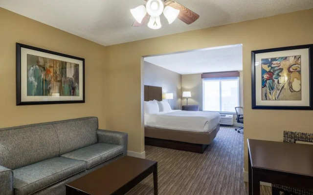 Holiday Inn Express Gas City