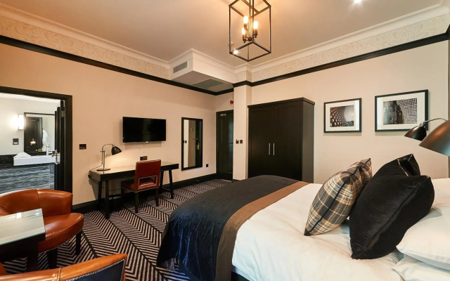 Macdonald Burlington Hotel