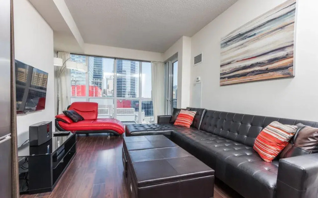 Applewood Suites - Convention Centre & Blue Jays