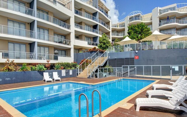 Cote D'Azur,  Unit 41/61 Donald Street
