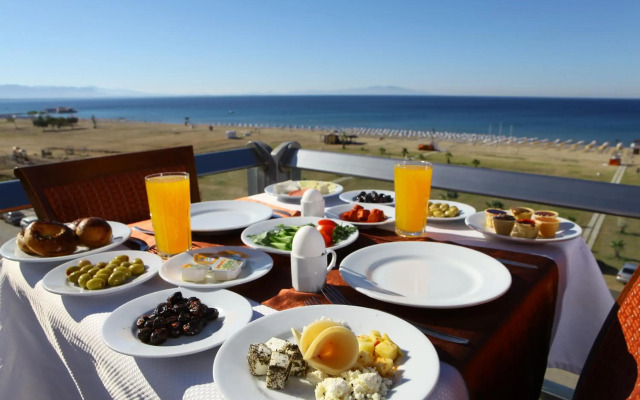 Acem Hotel