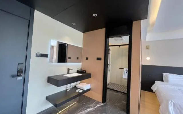 Shangri Boutique Hotel