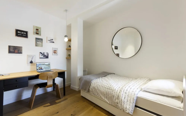 AirTLV-Bazel Apartment With Balcony
