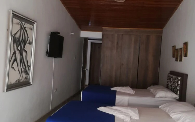 Casona de los Pinto