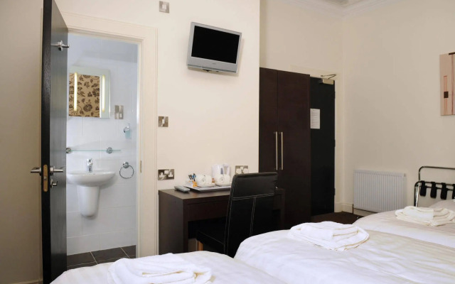West End Hotel - Hostel