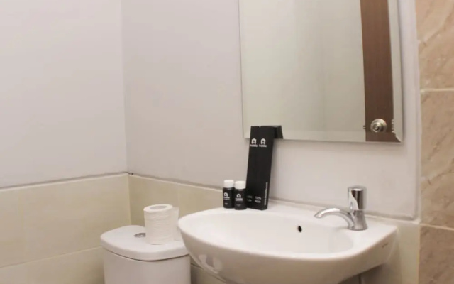 New Furnished And Comfy Studio At Transpark Juanda Bekasi Timur Apartment – Bathroom – Bekasi