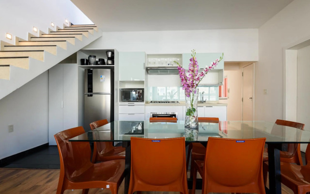 spacious penthouse duplex arpoador