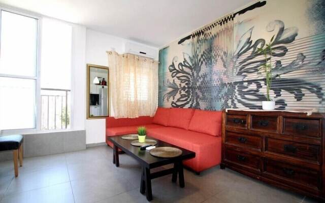 Arendalzrail Apartments -Rothschild St.8