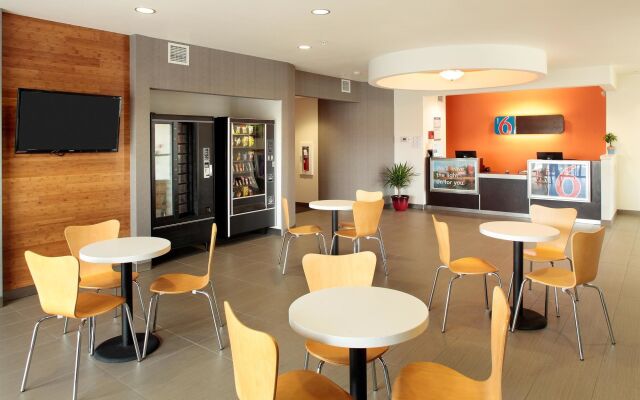 Motel 6 Wilkes Barre, PA - Arena