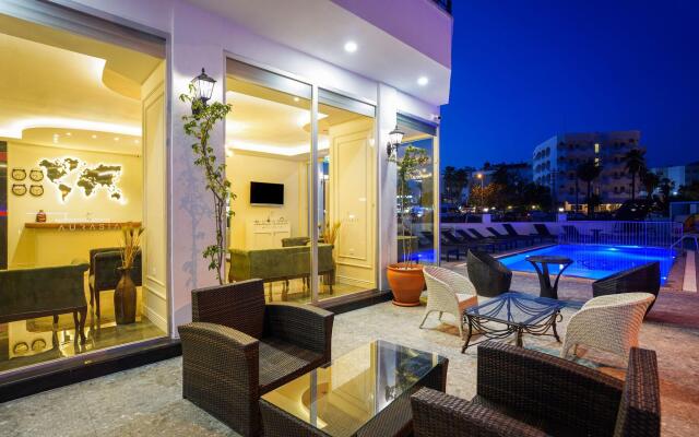 Aurasia SeaSide Hotel