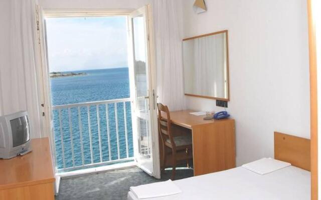 Holiday Home Square Loza