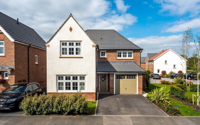 Huge & Modern 4 Bedroom House in York