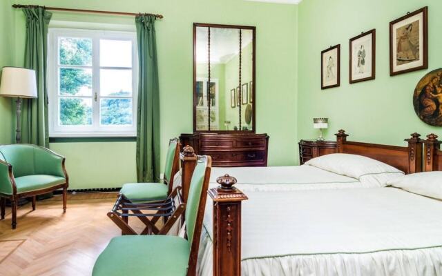 Stunning 6-bed Private Villa With Pool Near Venice