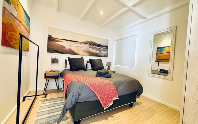 Big Bay Stunning Upmarket Apartment