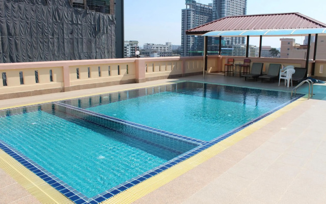 A.A. Pattaya Golden Beach Hotel