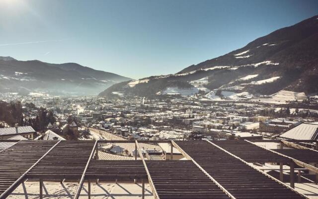 Haller Suites & Restaurant