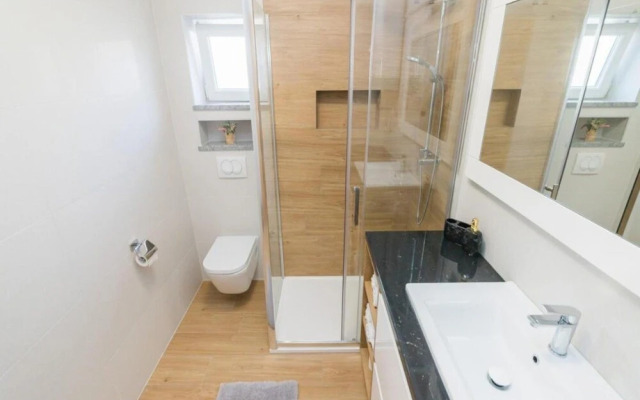 Mihael Holiday House