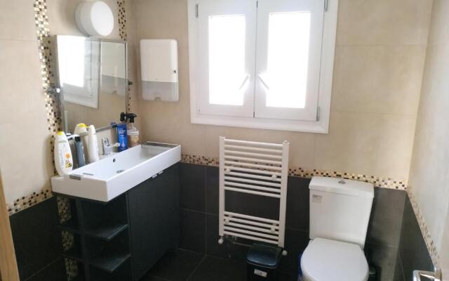 Pantazopoulou square apartment (central railway)