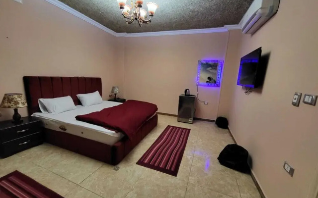 Pyramid Stars Inn