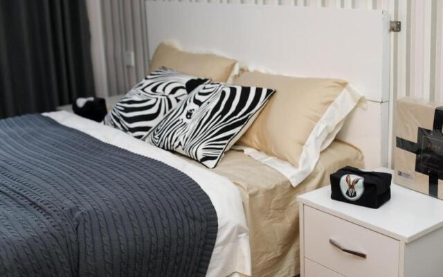 Henan Kaifeng·Gulou Square· Locals Apartment 00138590